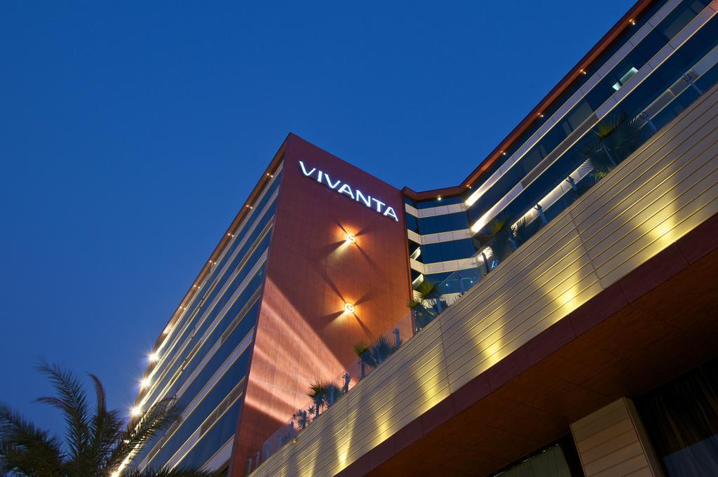 Vivanta Hyderabad, Begumpet Extérieur photo Vivanta Hyderabad