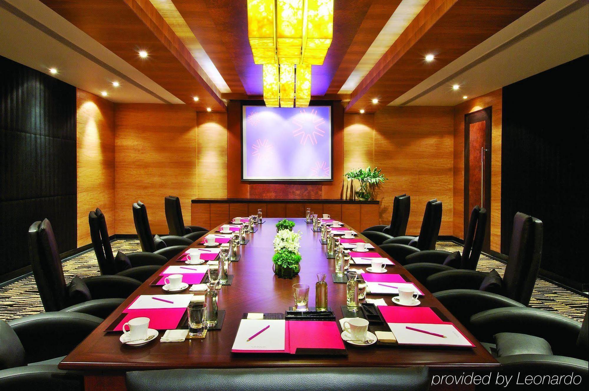 Vivanta Hyderabad, Begumpet Facilités photo Boardroom